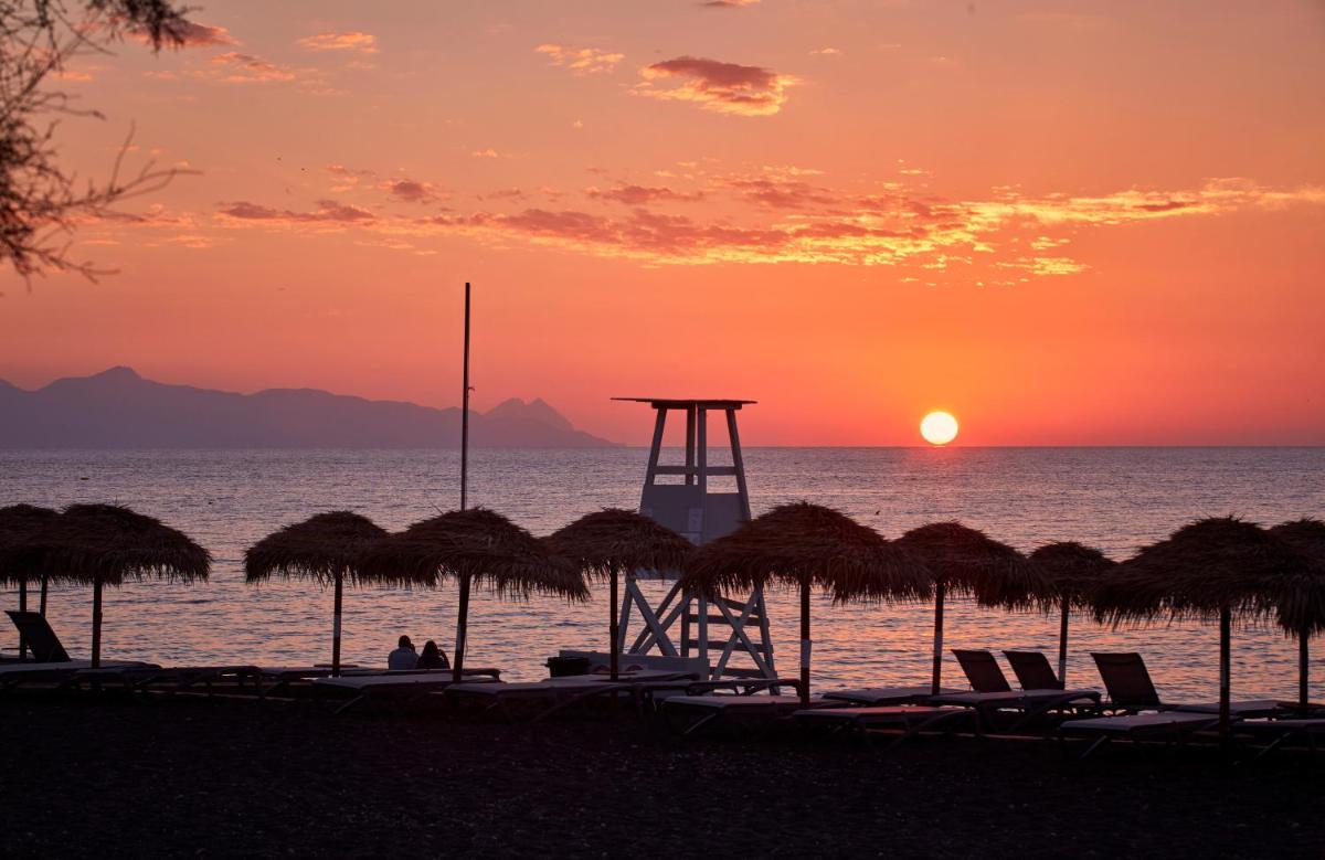 Aqua Blue Beach Hotel