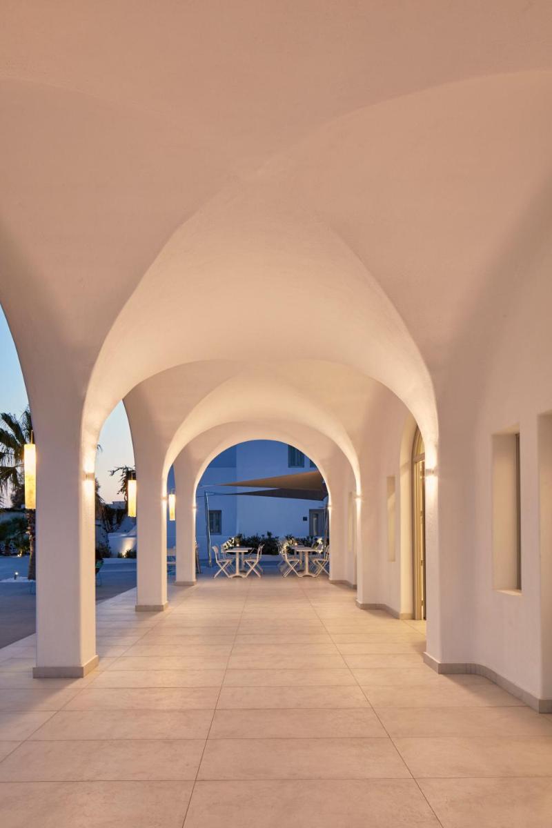 Aqua Blue Beach Hotel