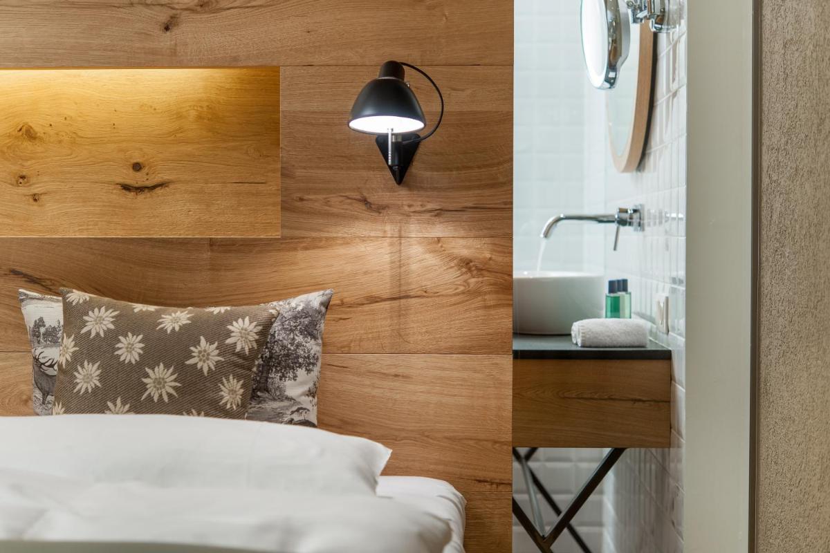 Aqua Dome 4 Sterne Superior Hotel & Tirol Therme Längenfeld