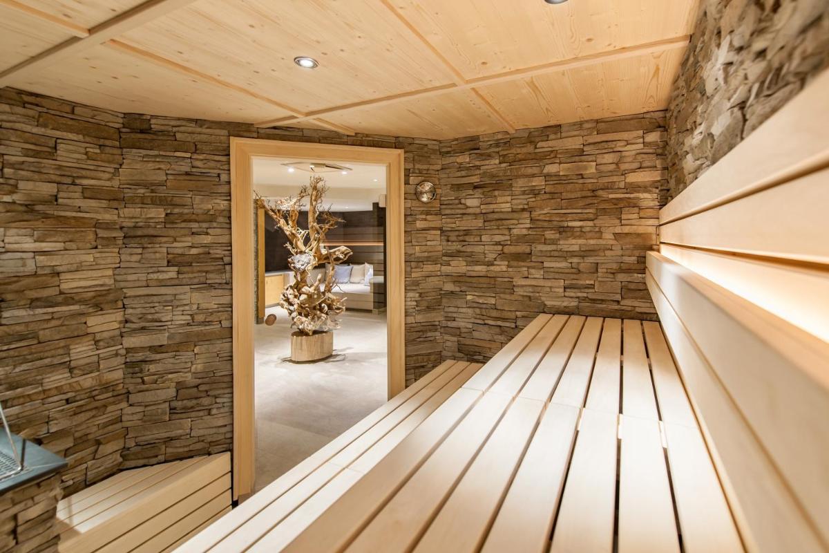 Aqua Dome 4 Sterne Superior Hotel & Tirol Therme Längenfeld