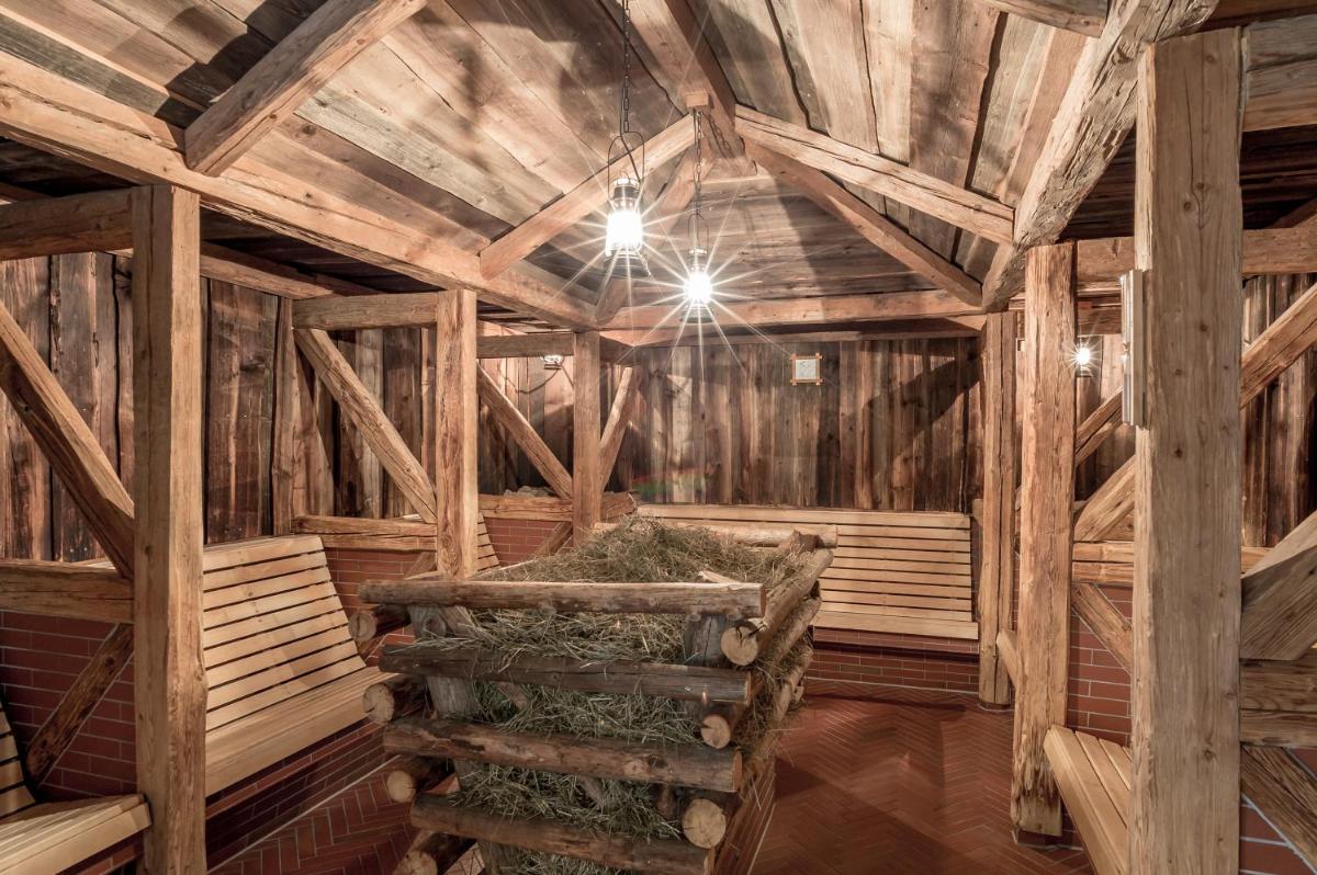 Aqua Dome 4 Sterne Superior Hotel & Tirol Therme Längenfeld