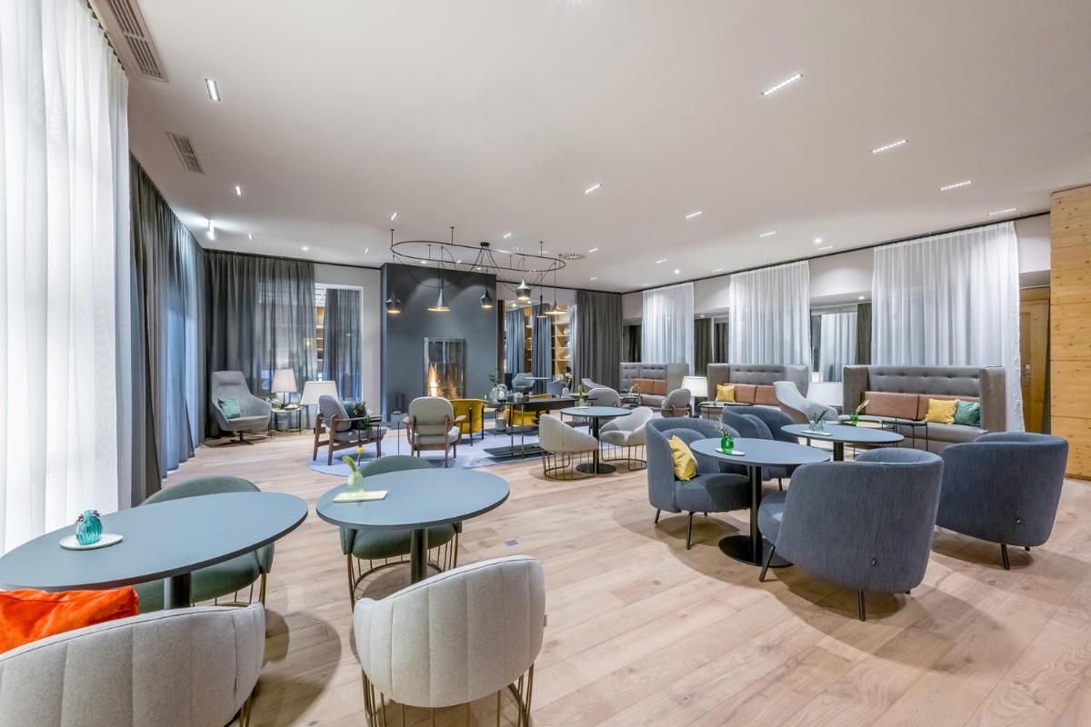 Aqua Dome 4 Sterne Superior Hotel & Tirol Therme Längenfeld