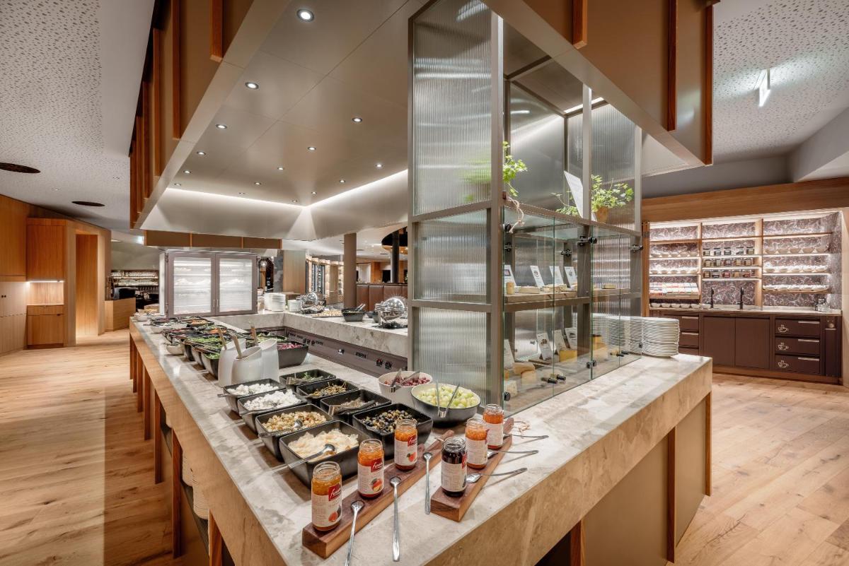 Aqua Dome 4 Sterne Superior Hotel & Tirol Therme Längenfeld