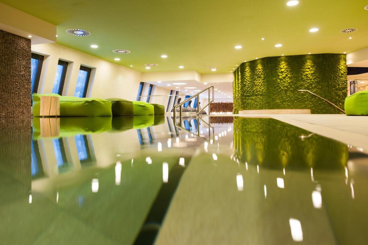 Aqua Dome 4 Sterne Superior Hotel & Tirol Therme Längenfeld