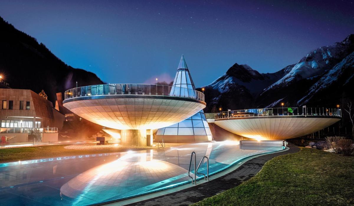 Aqua Dome 4 Sterne Superior Hotel & Tirol Therme Längenfeld