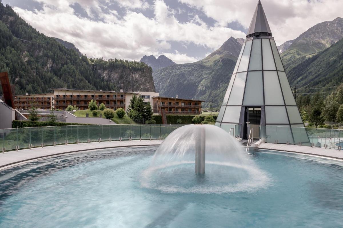Aqua Dome 4 Sterne Superior Hotel & Tirol Therme Längenfeld