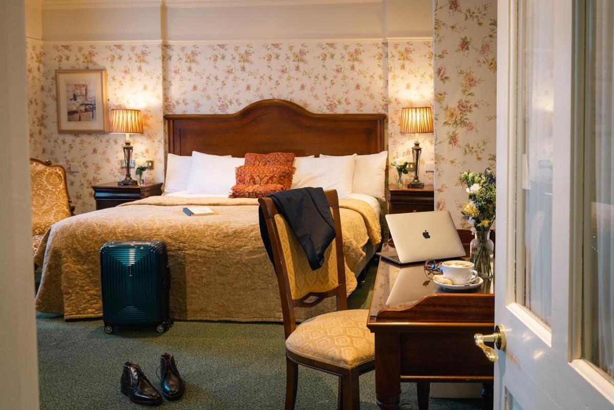 Arbutus Hotel