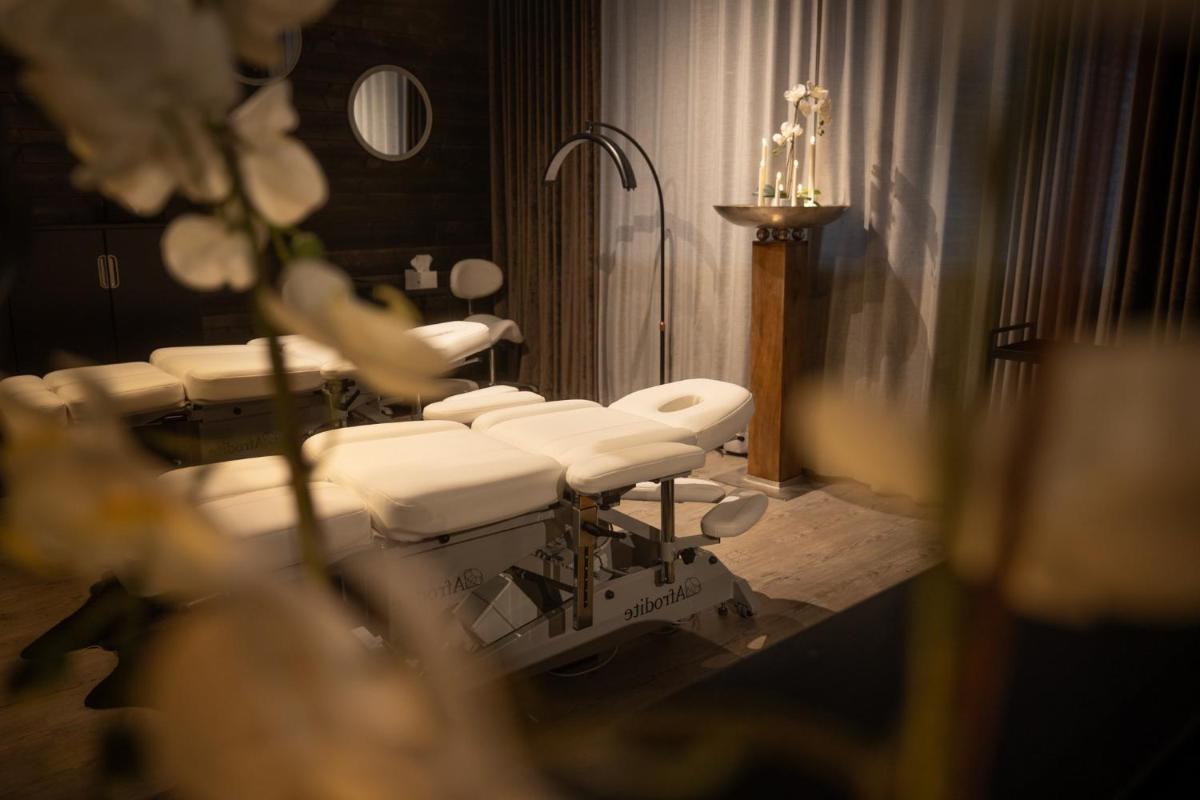 Arctic TreeHouse Hotel