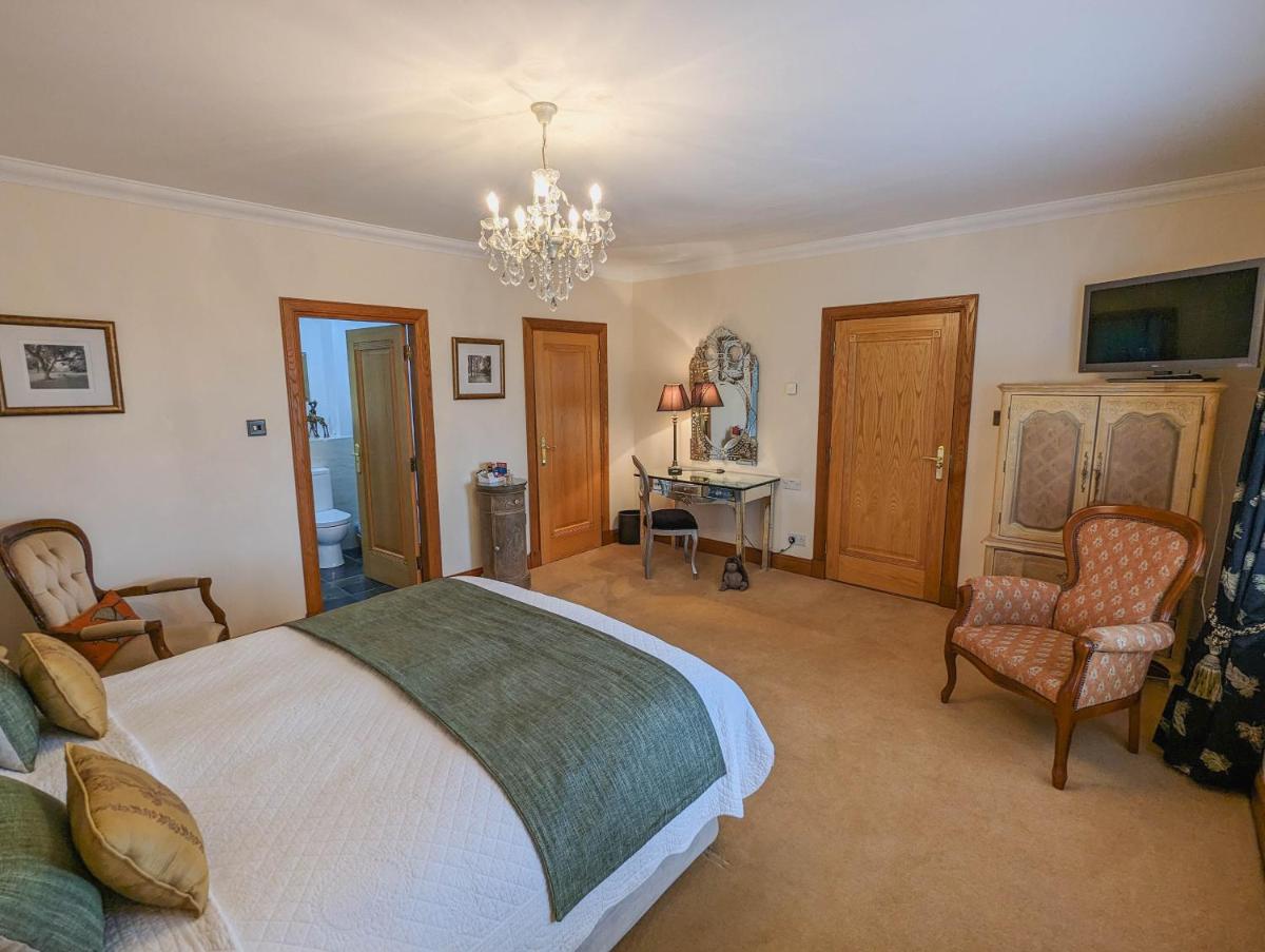 Arden Country House