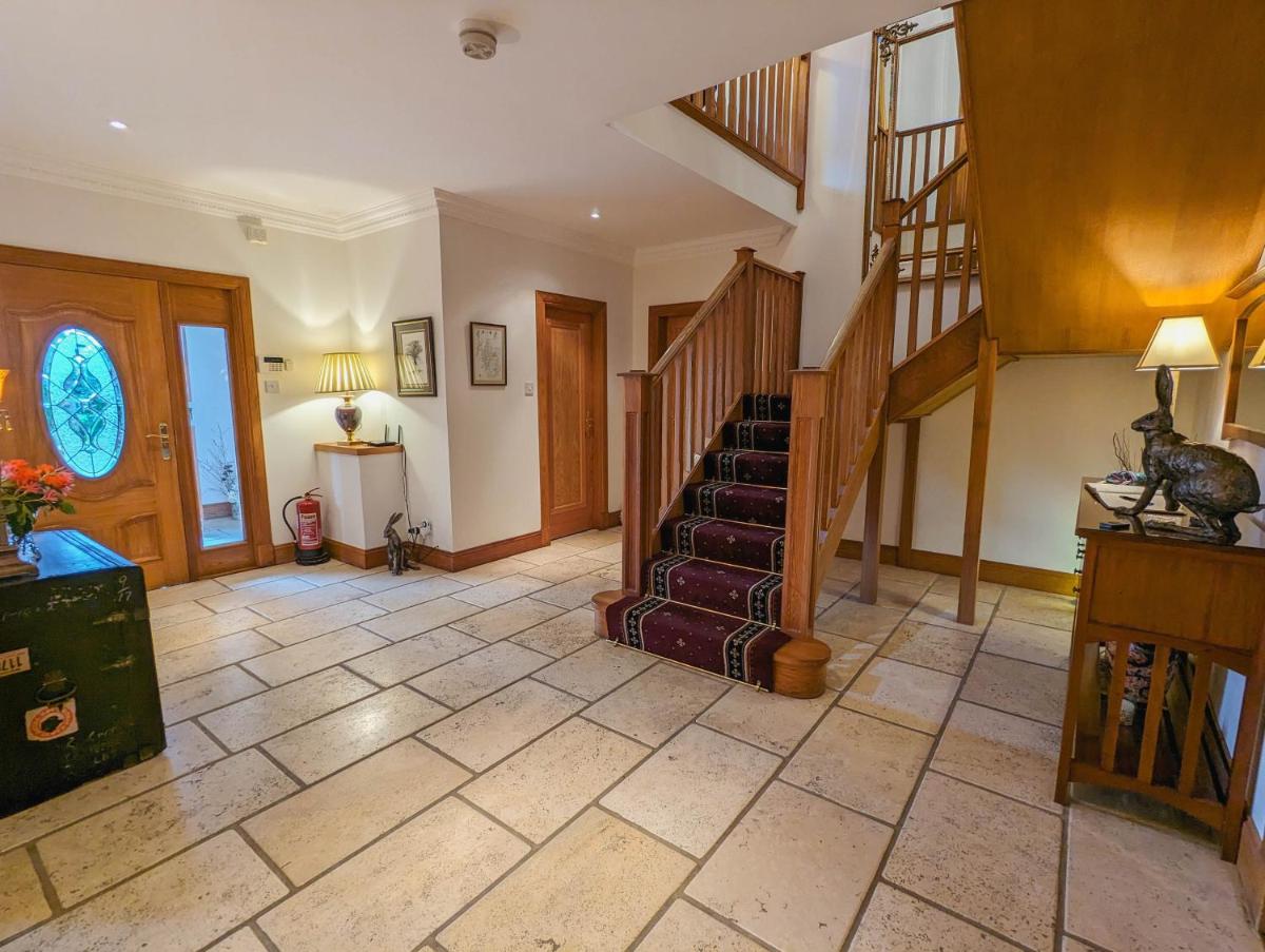 Arden Country House