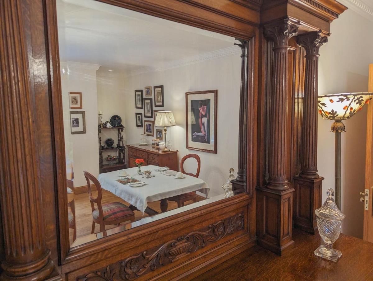 Arden Country House