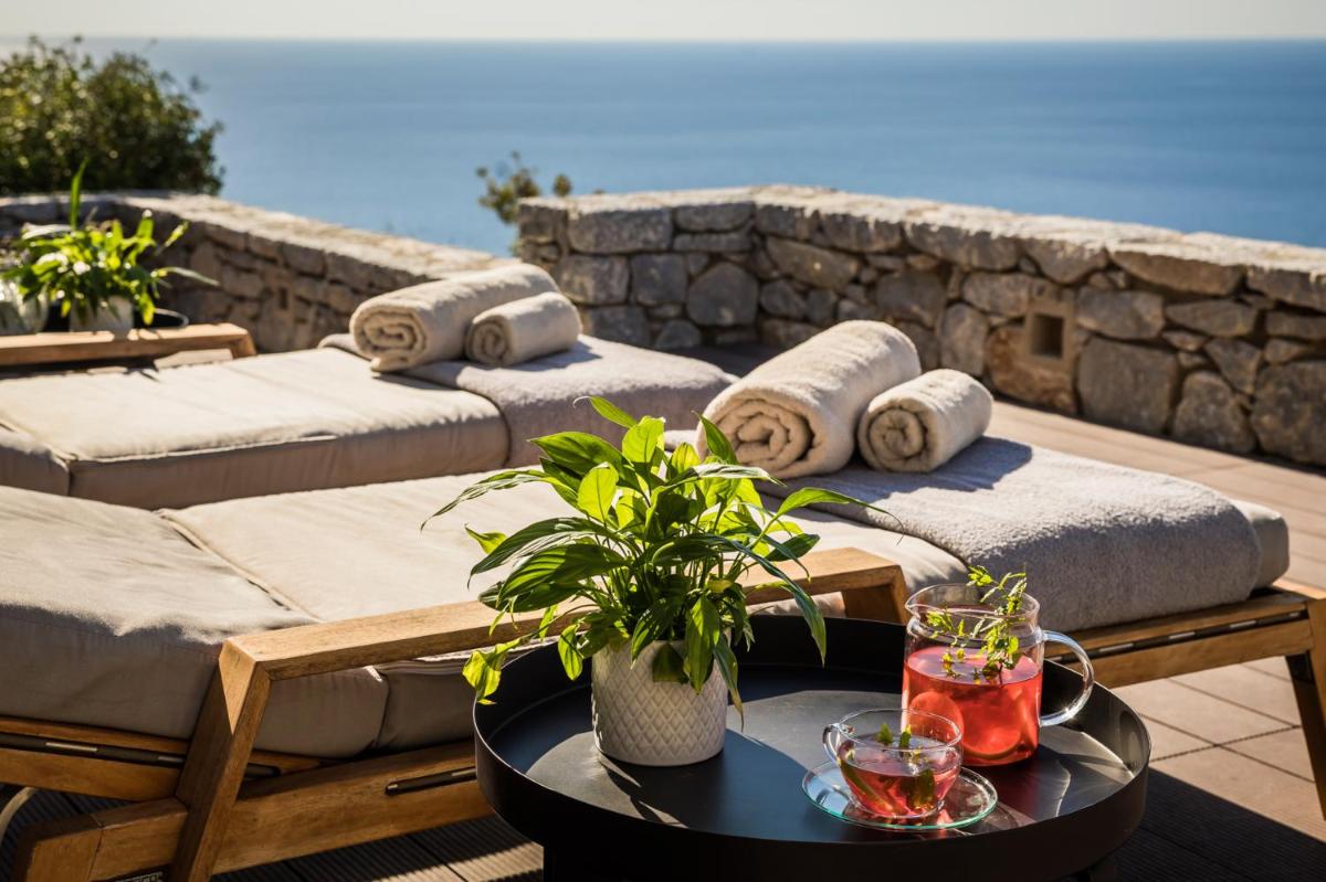 Ariá Estate Suites & Spa