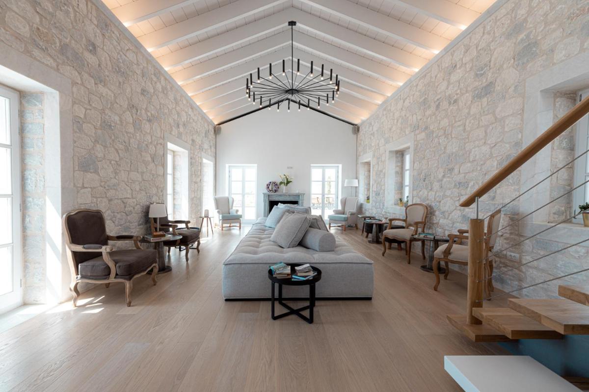 Ariá Estate Suites & Spa