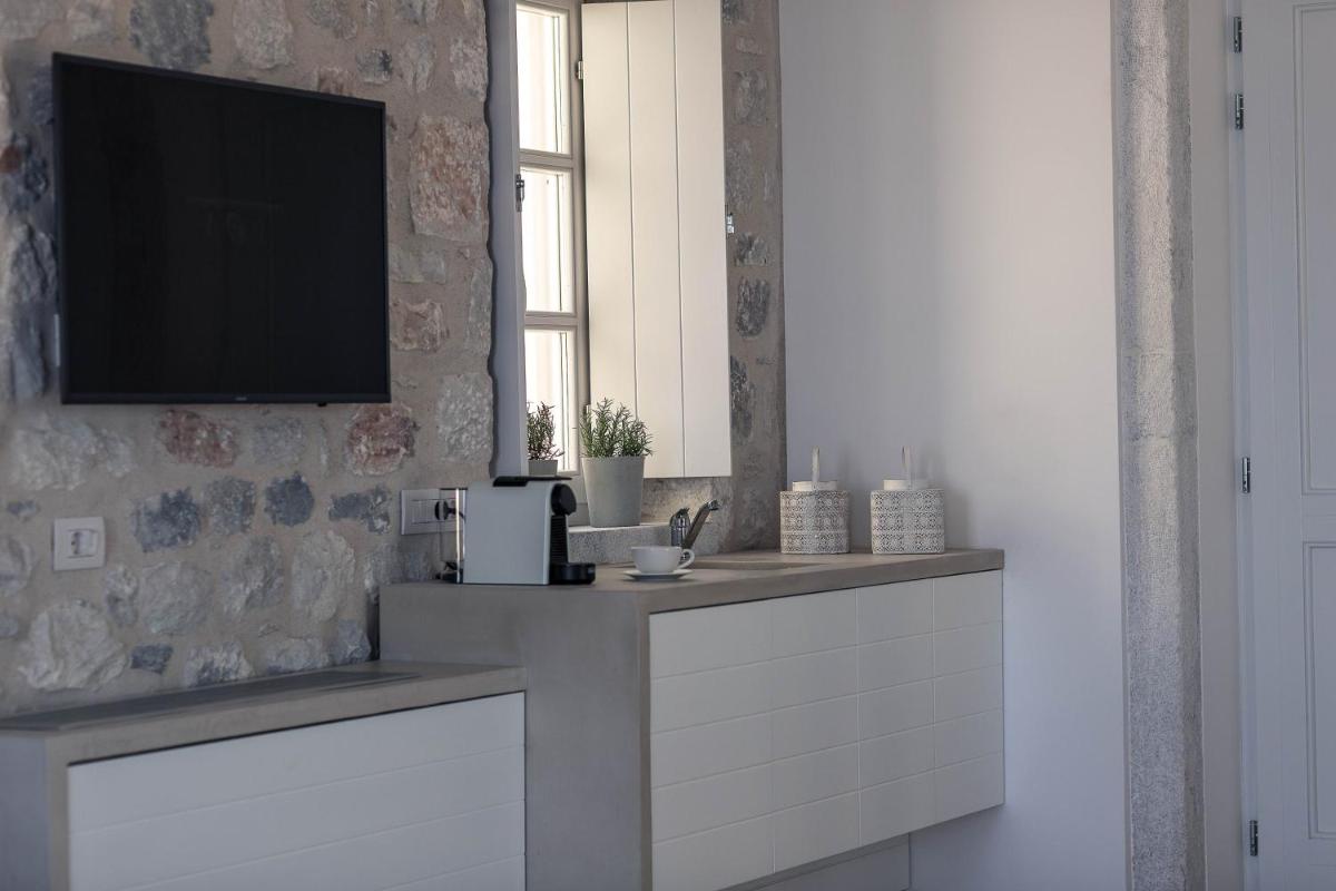 Ariá Estate Suites & Spa