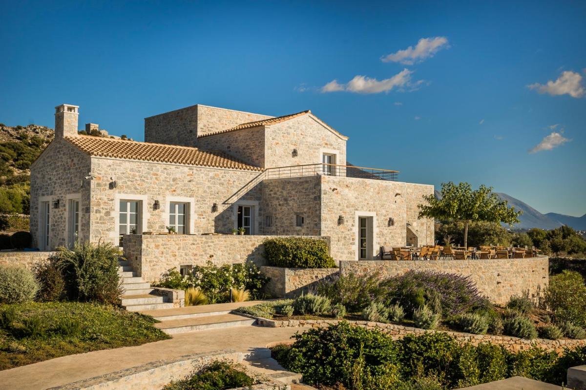 Ariá Estate Suites & Spa