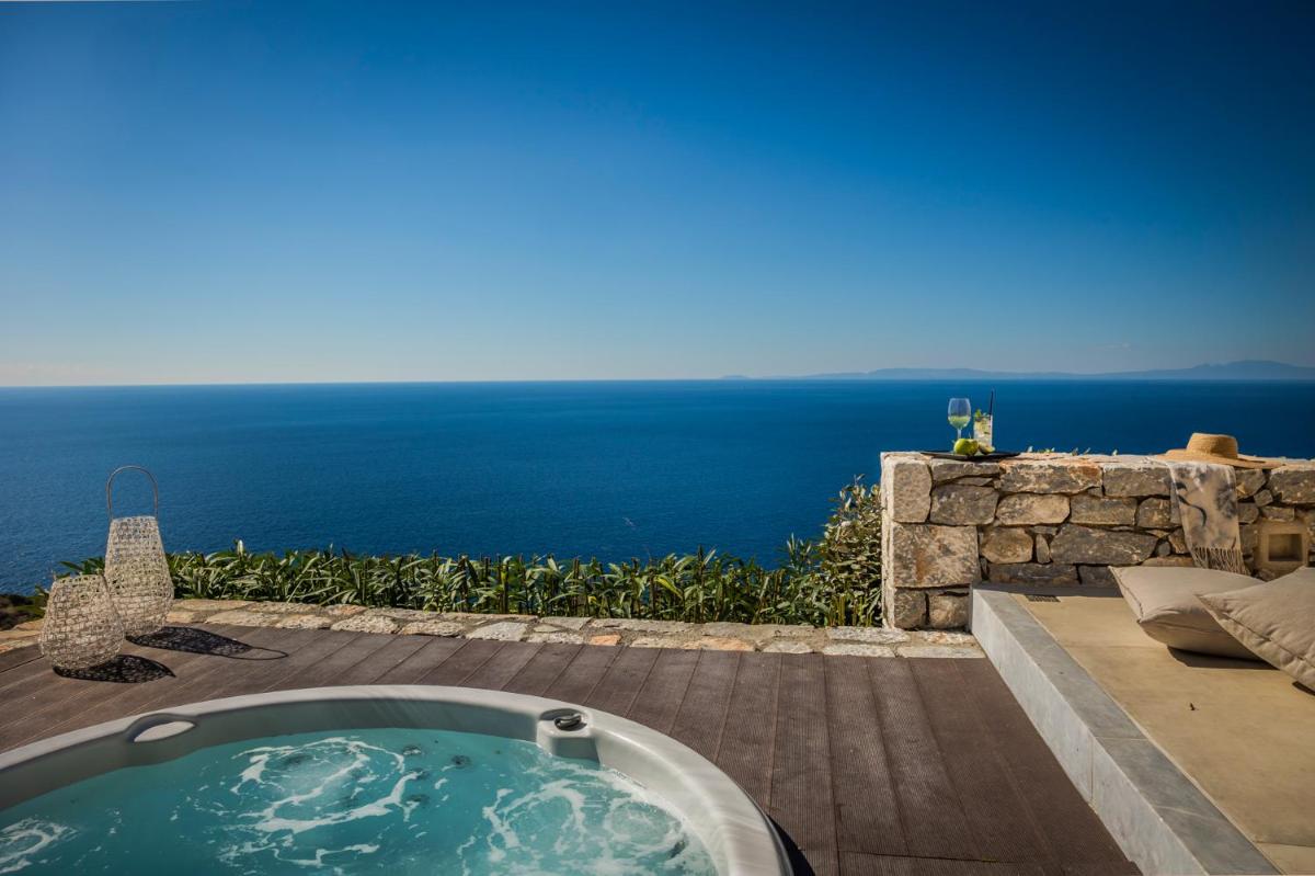 Ariá Estate Suites & Spa