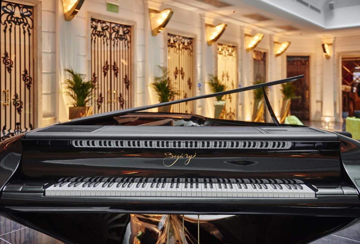 Aria Hotel Budapest by Library Hotel Collection