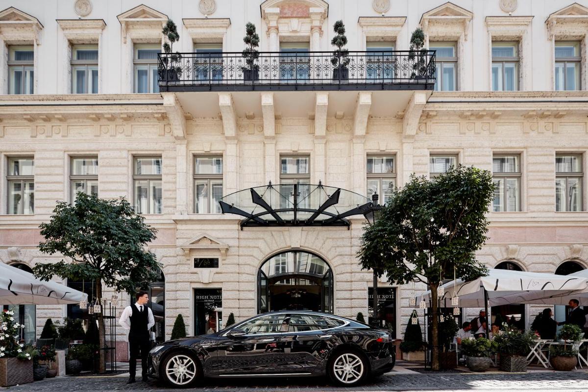 Aria Hotel Budapest by Library Hotel Collection