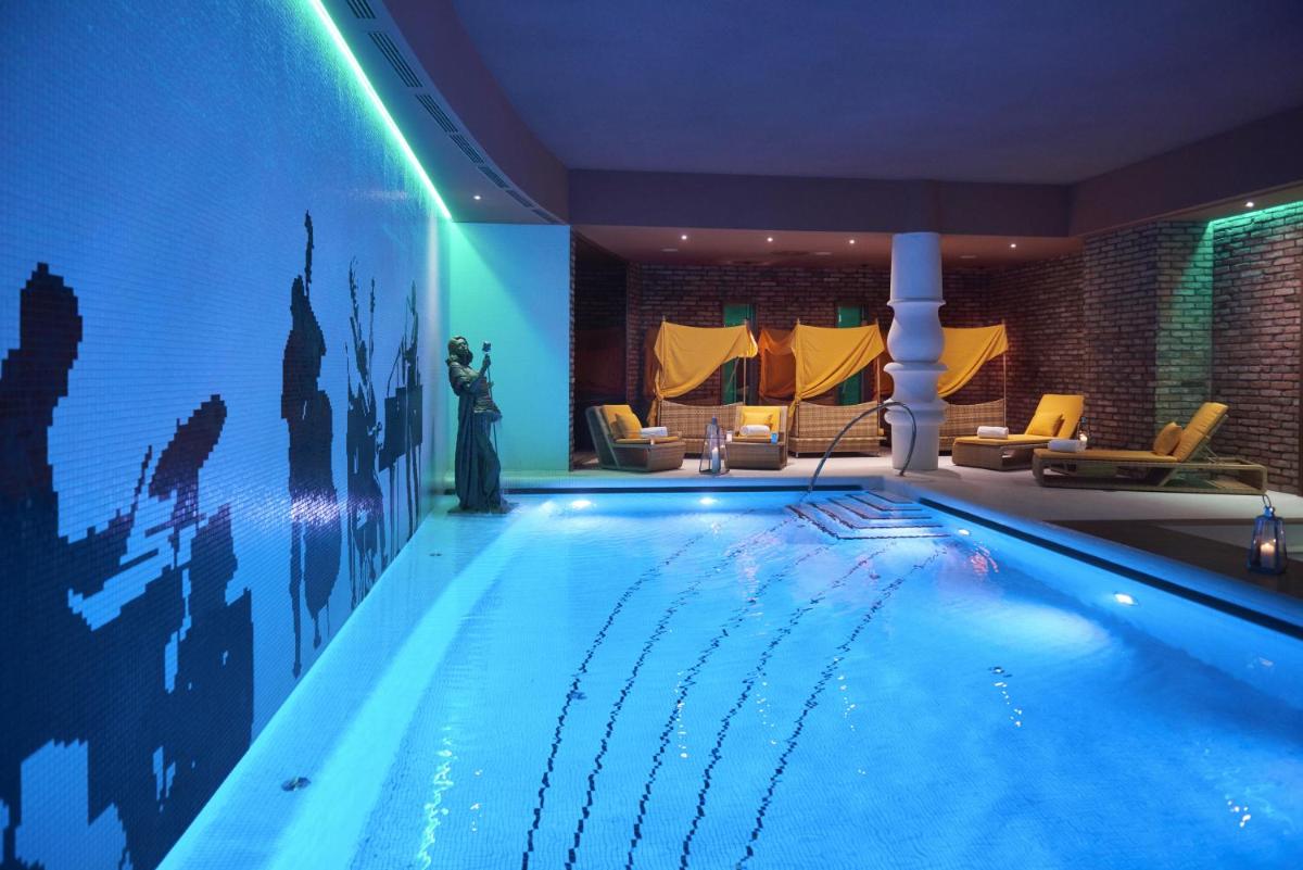 Aria Hotel Budapest by Library Hotel Collection