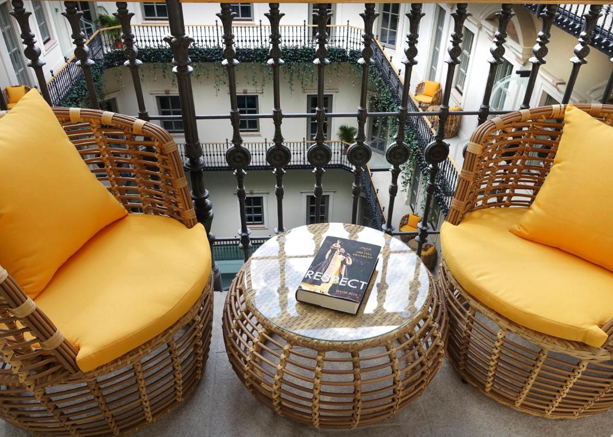 Aria Hotel Budapest by Library Hotel Collection