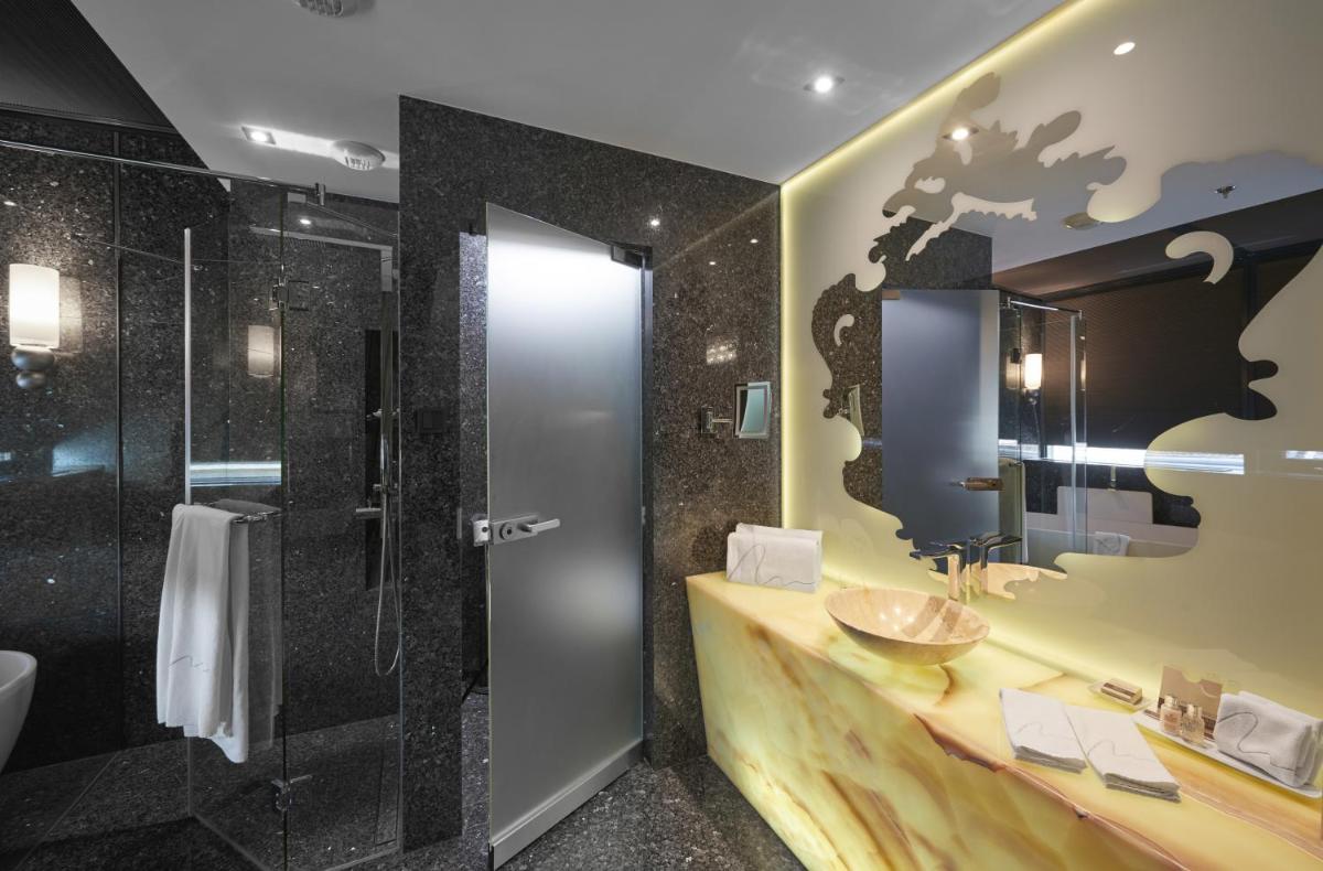 Aria Hotel Budapest by Library Hotel Collection