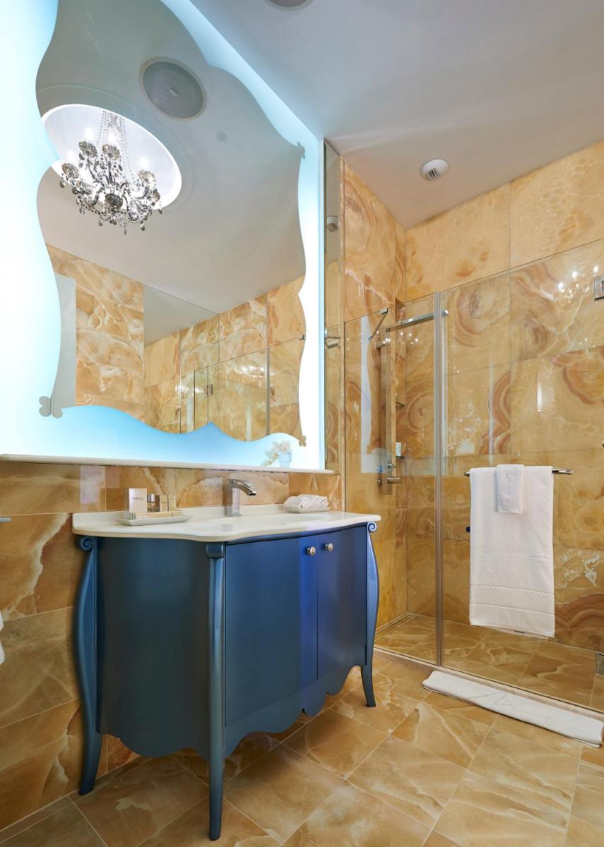 Aria Hotel Budapest by Library Hotel Collection