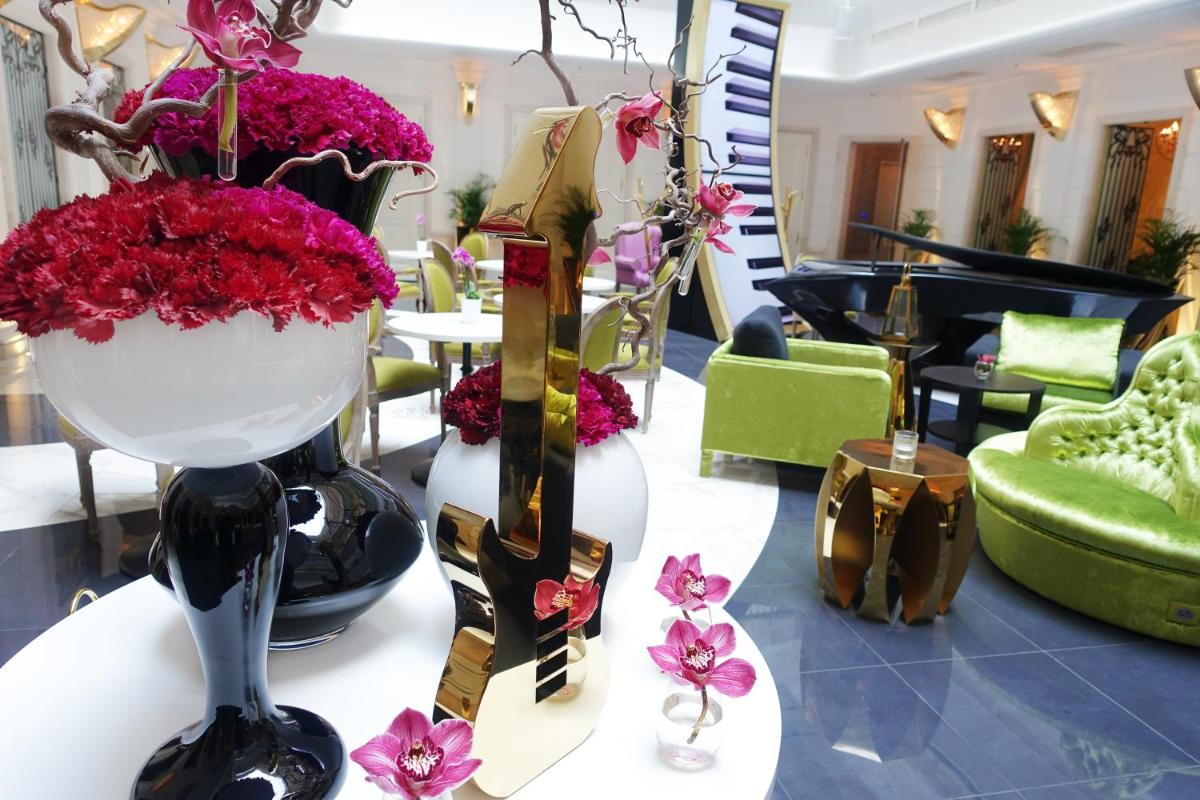 Aria Hotel Budapest by Library Hotel Collection