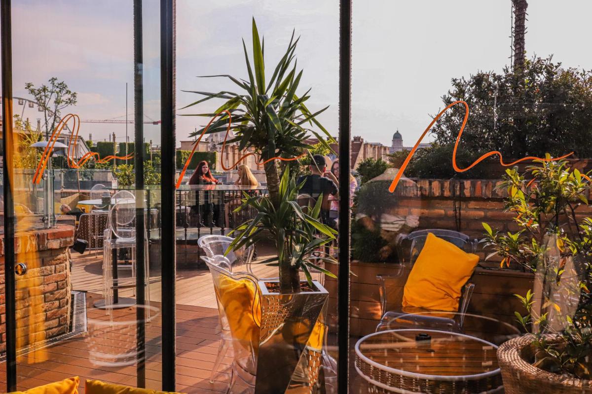 Aria Hotel Budapest by Library Hotel Collection