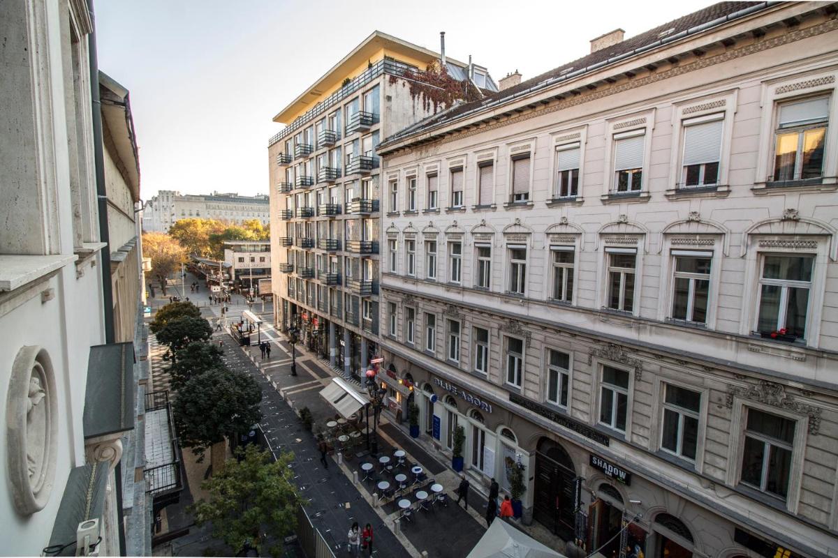 Aria Hotel Budapest by Library Hotel Collection
