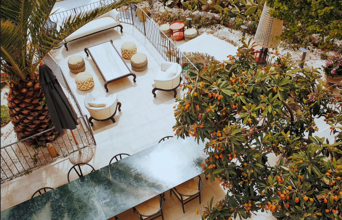 Aria Rooms and Terrace