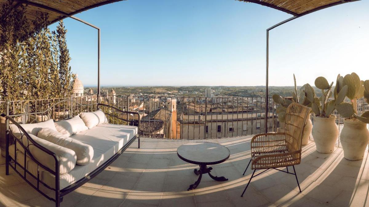 Aria Rooms and Terrace