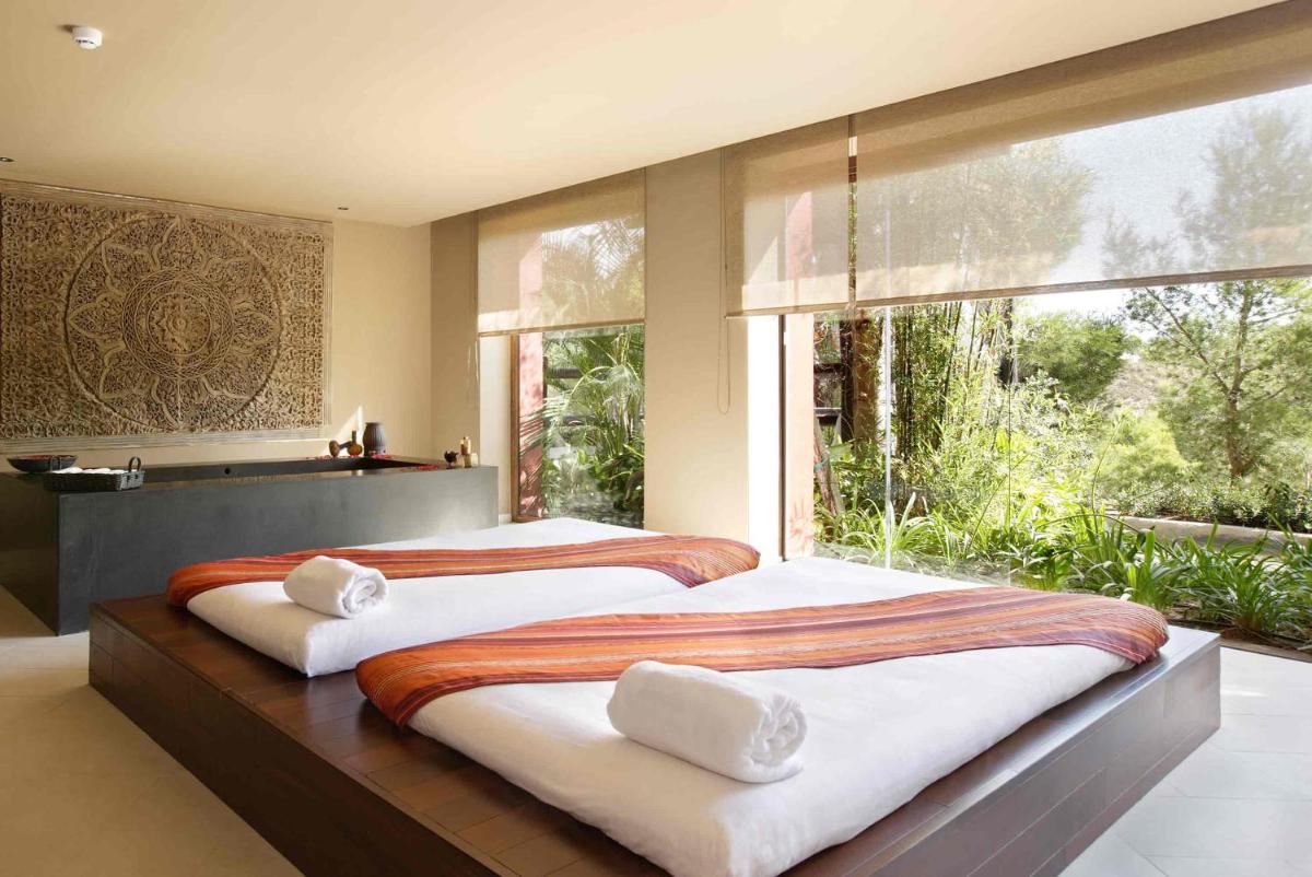 Asia Gardens Hotel & Thai Spa, a Royal Hideaway Hotel