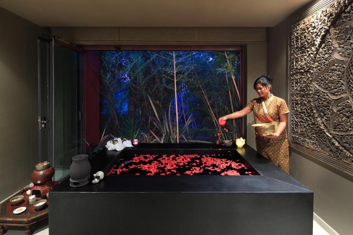 Asia Gardens Hotel & Thai Spa, a Royal Hideaway Hotel