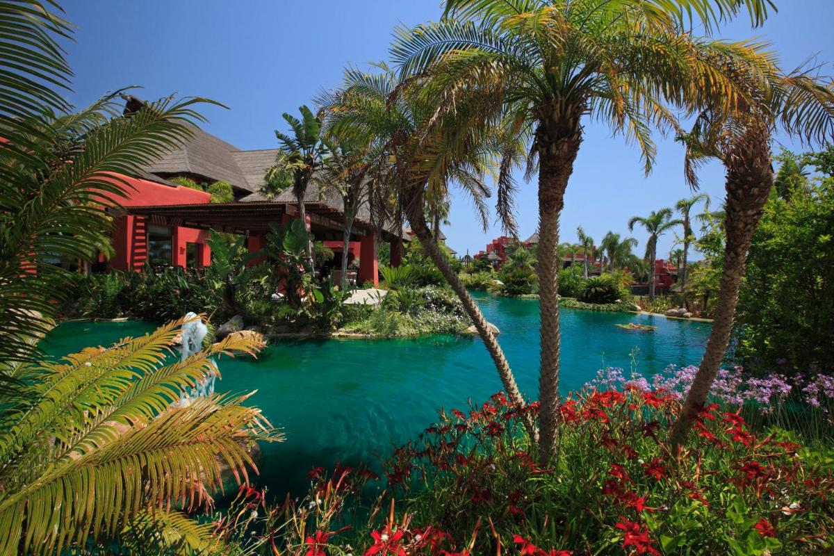 Asia Gardens Hotel & Thai Spa, a Royal Hideaway Hotel