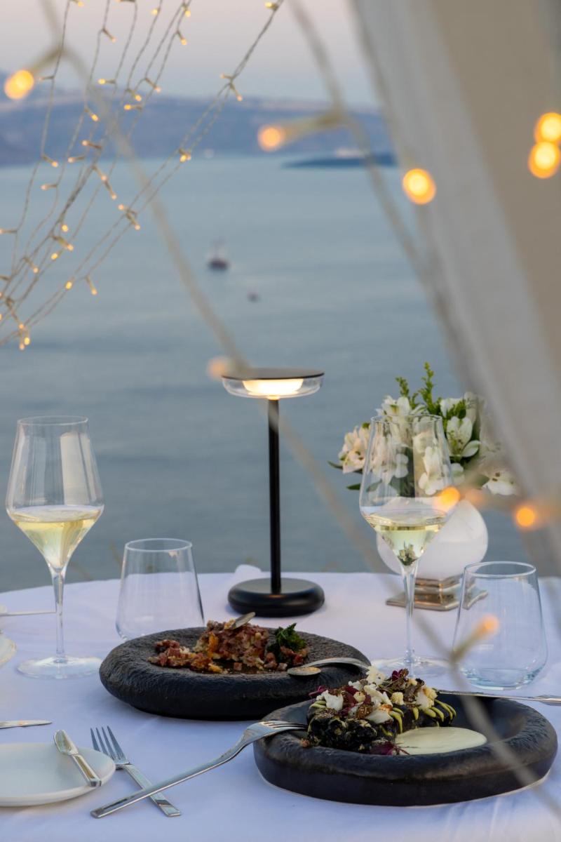 Aspaki by Art Maisons