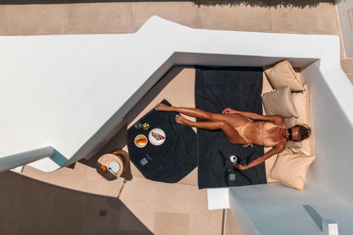 Aspaki by Art Maisons