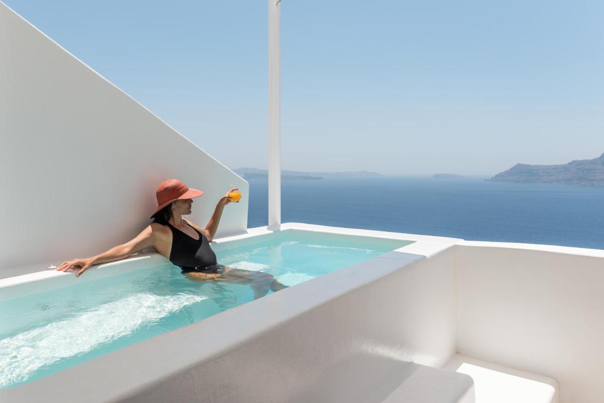 Aspaki by Art Maisons