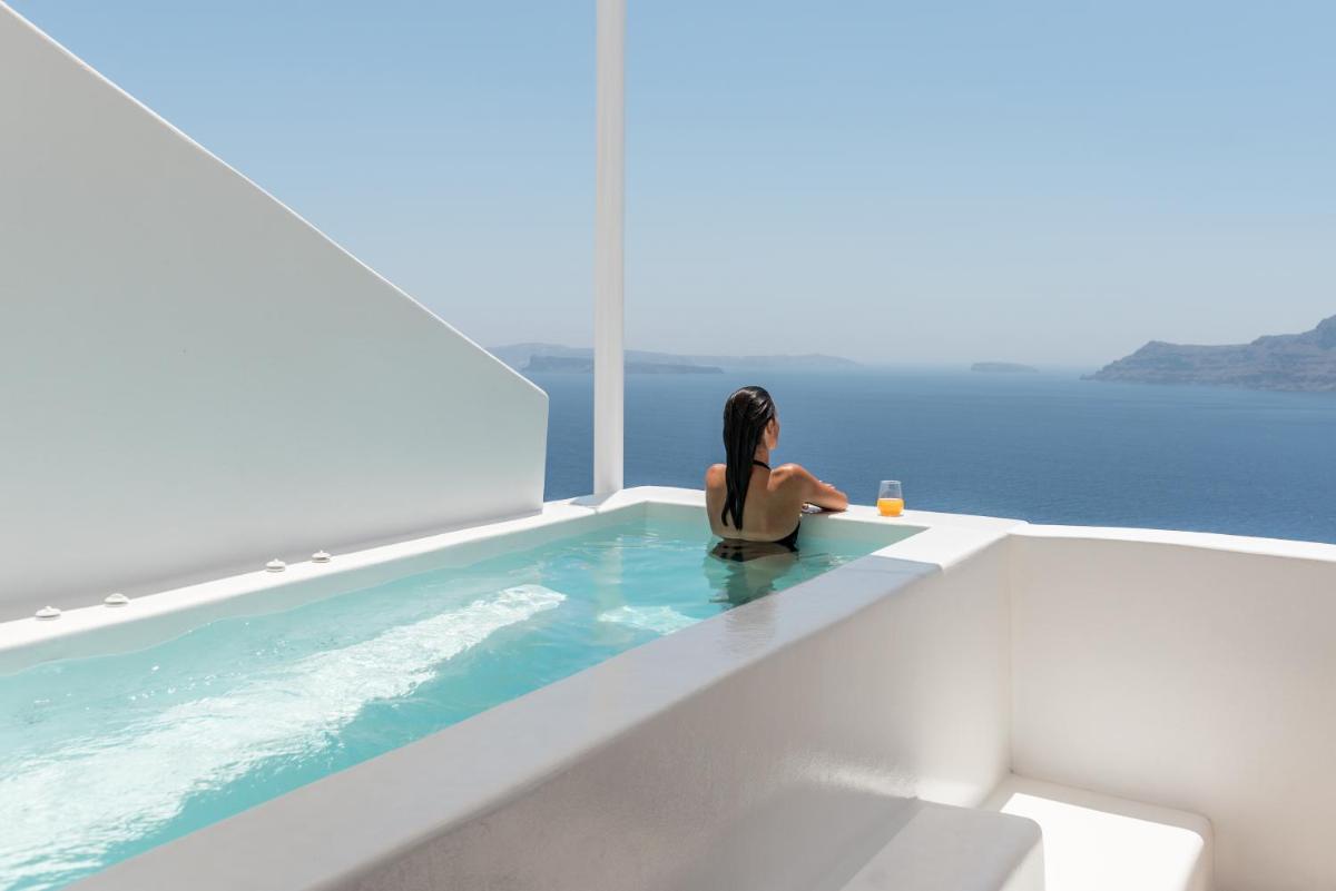 Aspaki by Art Maisons