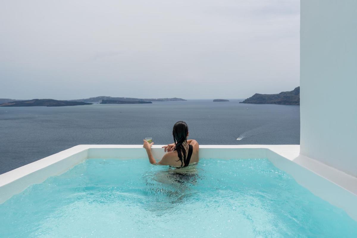 Aspaki by Art Maisons