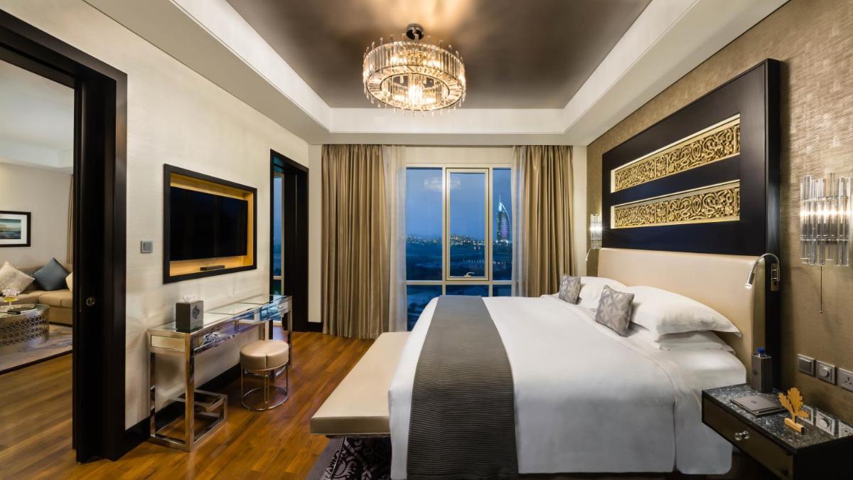 Aspen Chalets by Kempinski Hotel Mall of The Emirates