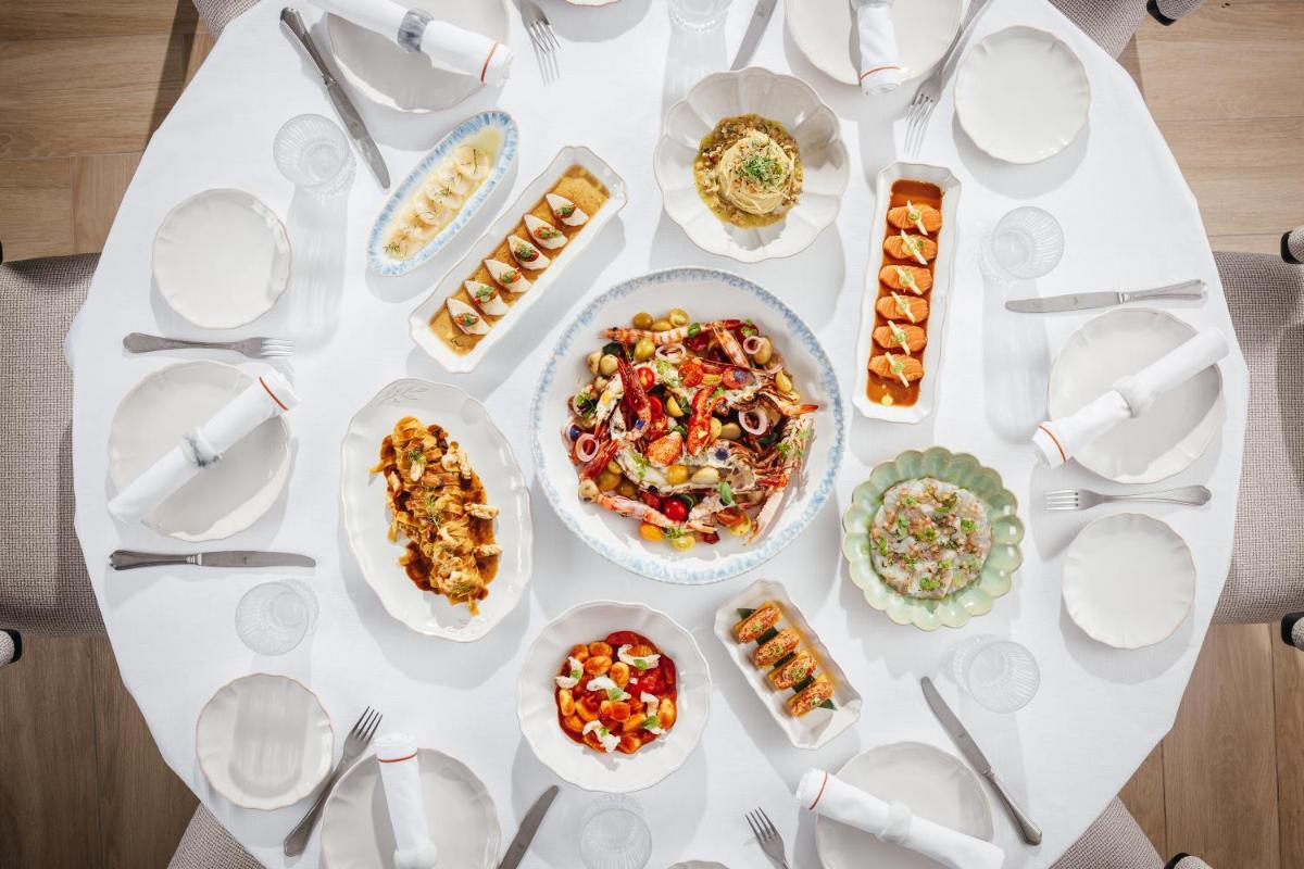 Aspen Chalets by Kempinski Hotel Mall of The Emirates