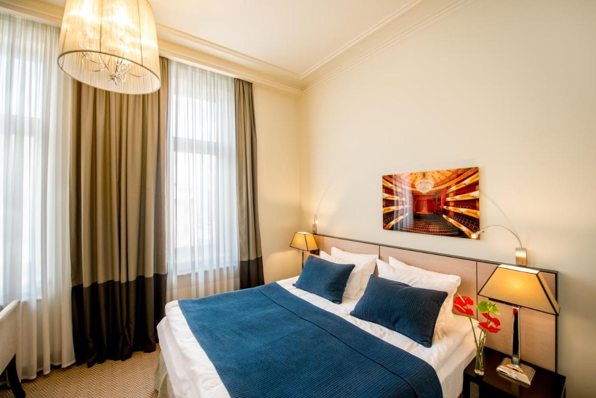 Astoria Hotel