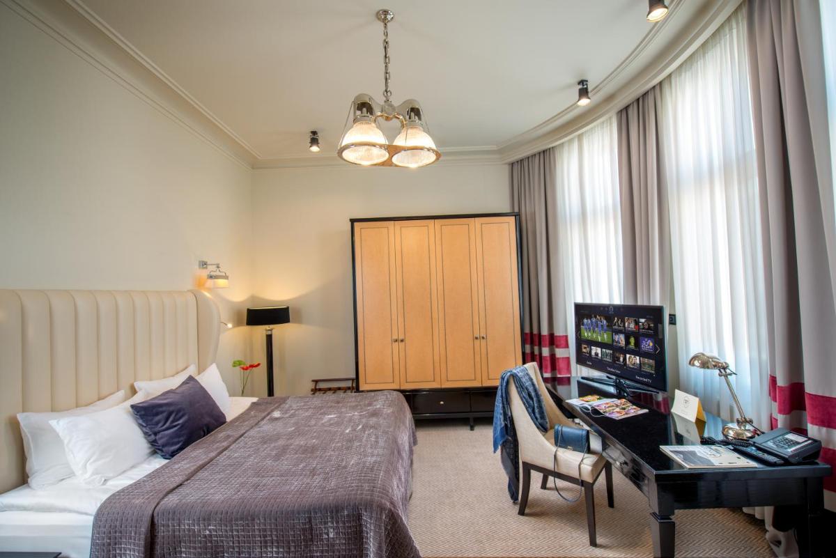 Astoria Hotel