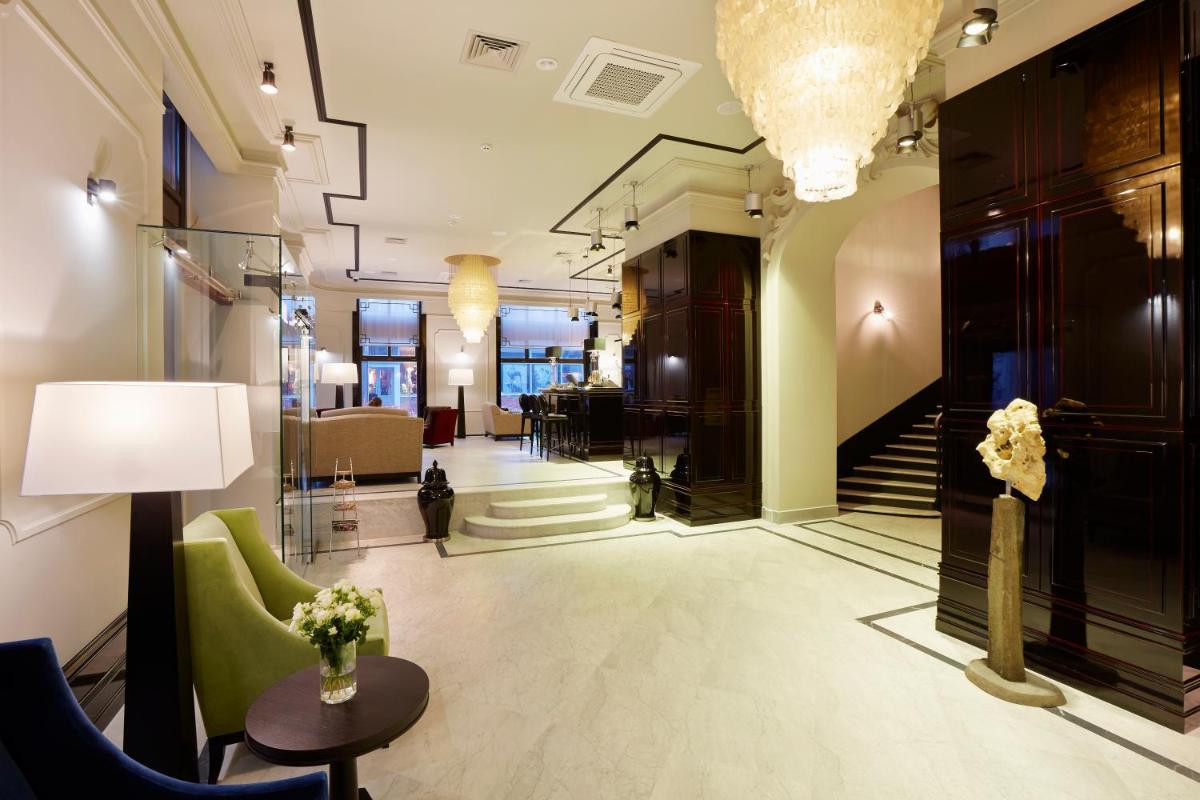 Astoria Hotel
