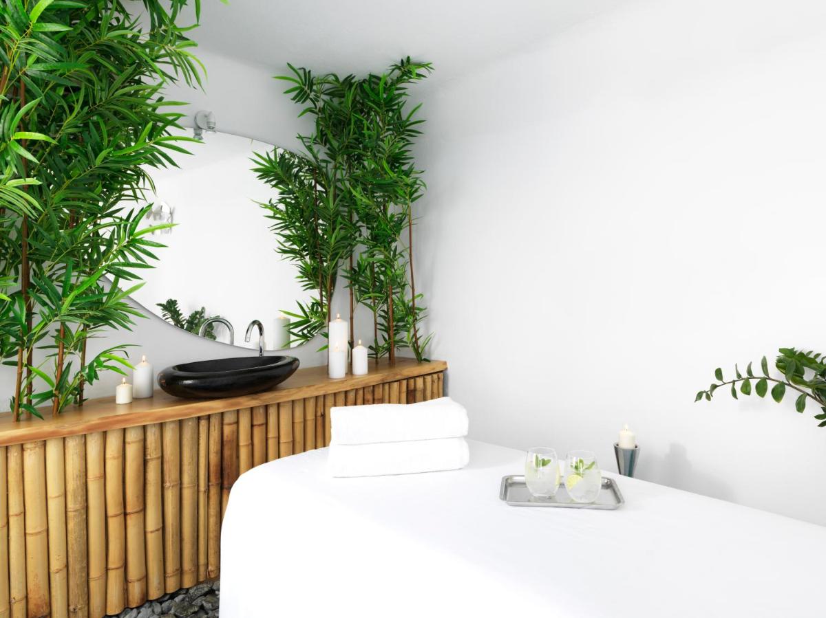 Astra Suites