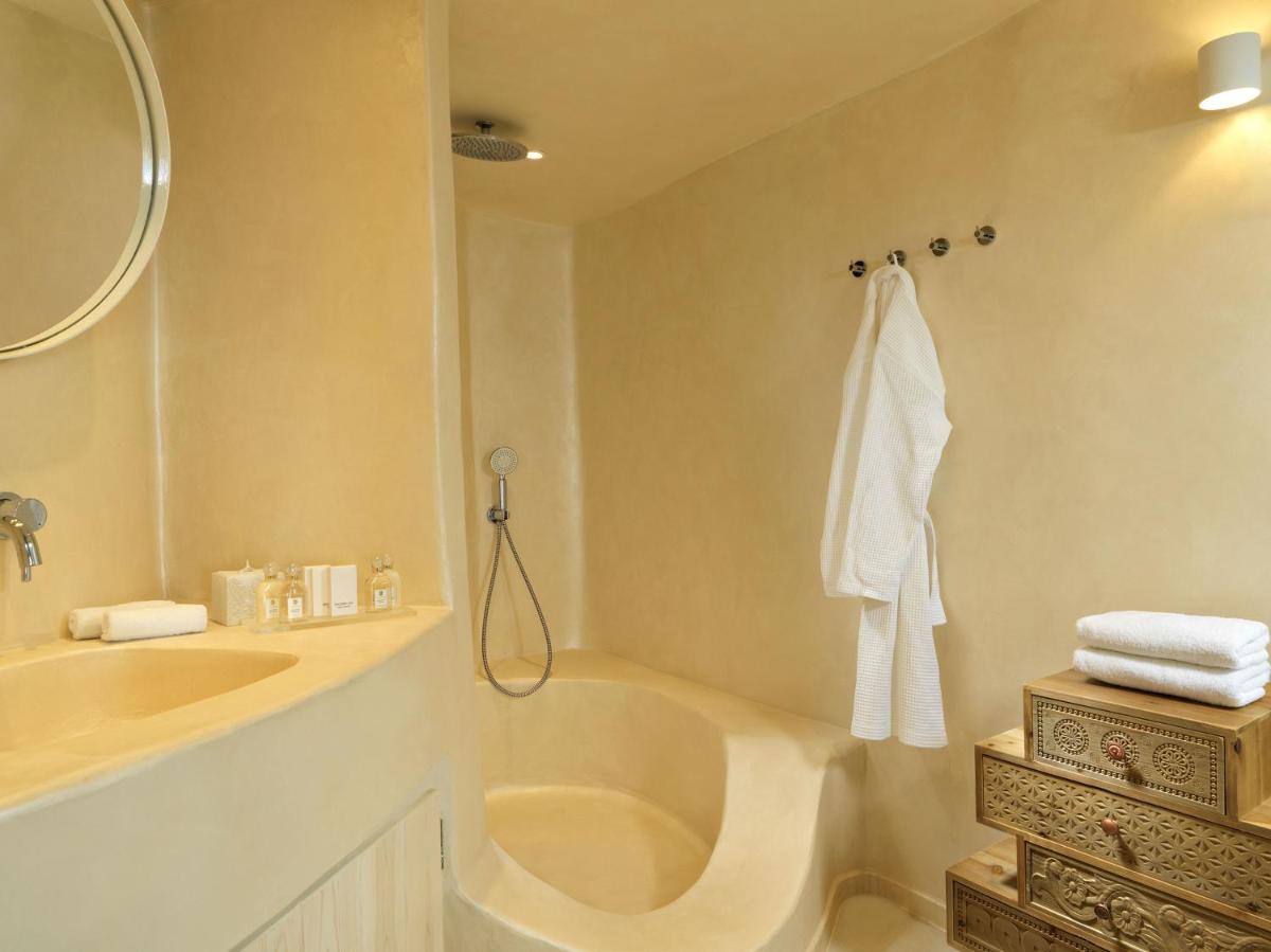 Astra Suites