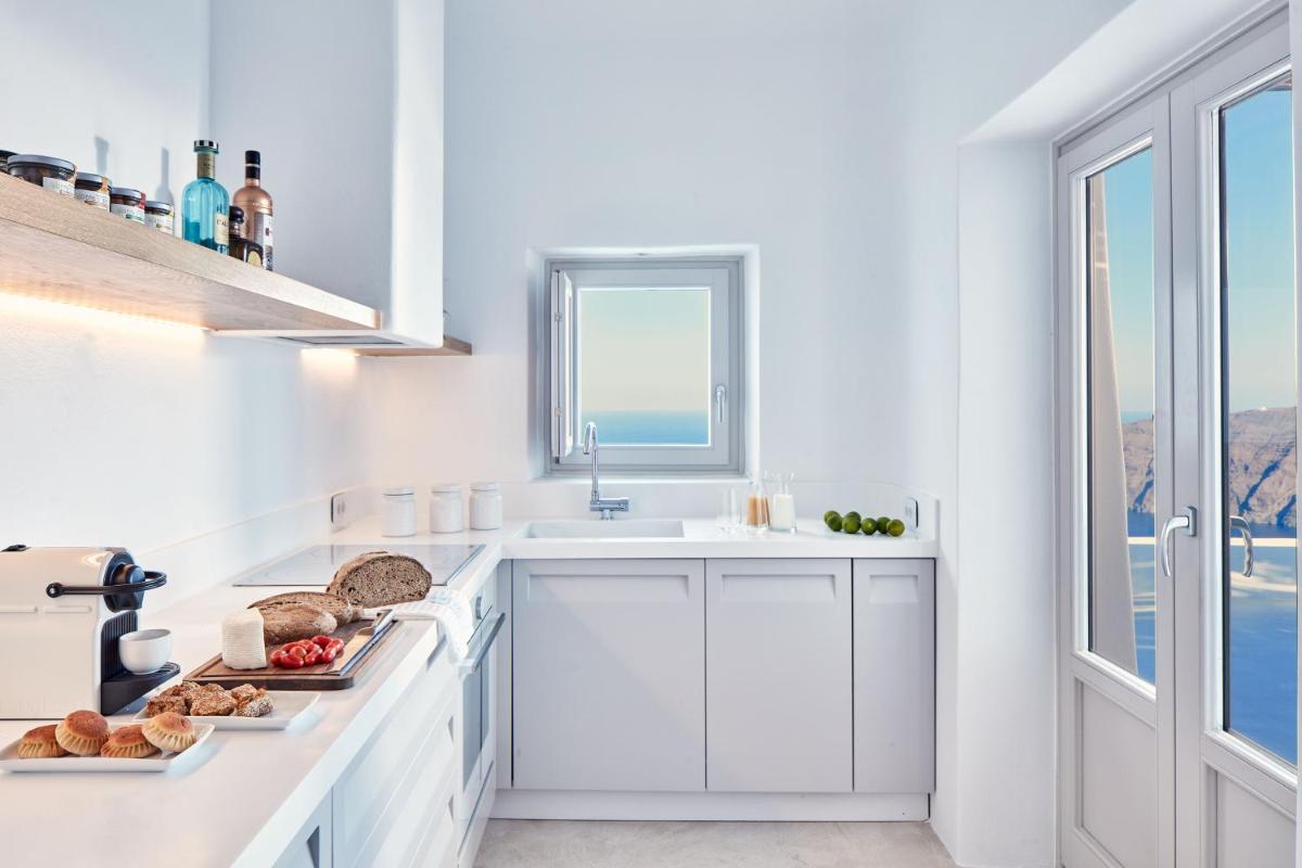 Astra Suites