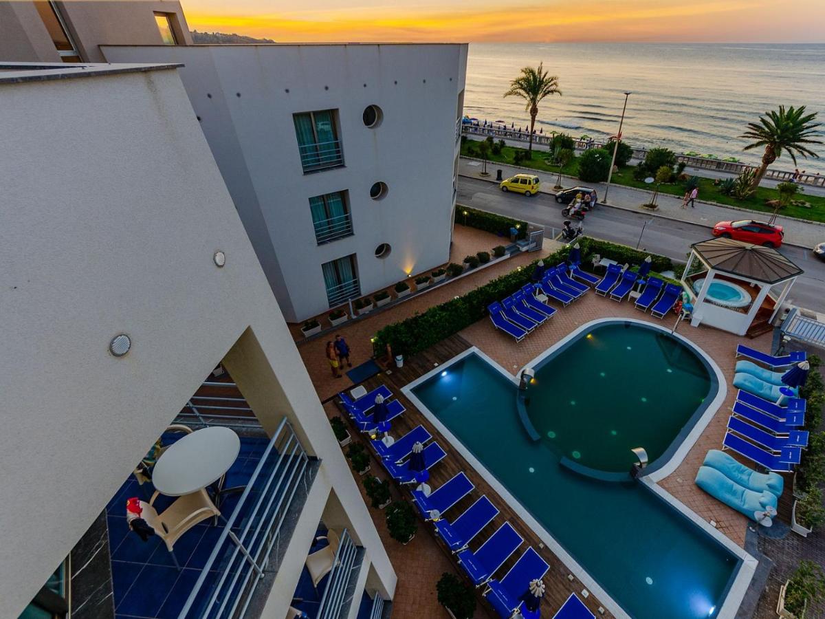 Astro Suite Hotel