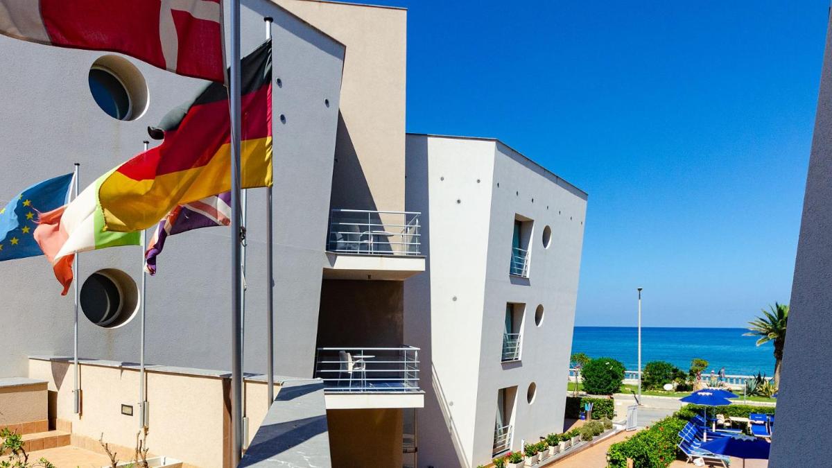 Astro Suite Hotel