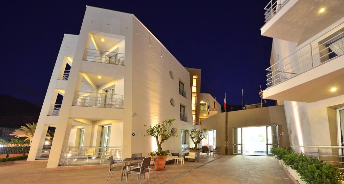 Astro Suite Hotel